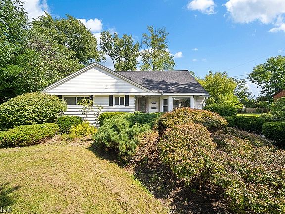 3rd image of 4697 Canterbury Rd