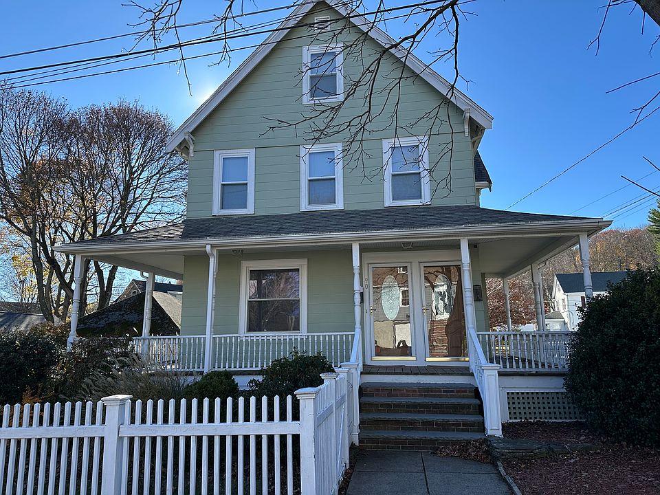 1st image of 90 Russell St #90