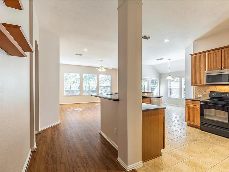 18323 S Elizabeth Shore Loop — Photo 13