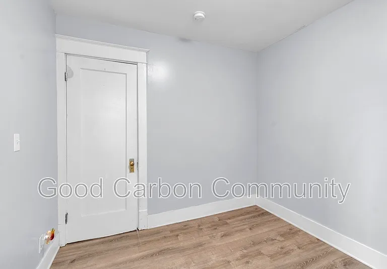 2805 Main St #2 — Photo 14