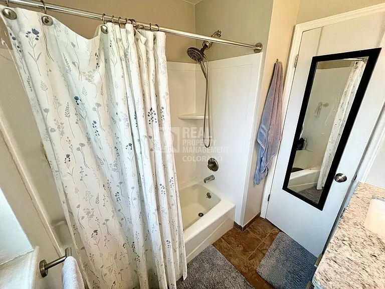 4524 W 1st Street Rd — Photo 9