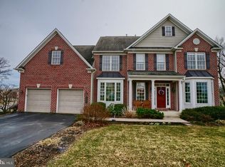 4592 Manor Dr, Mechanicsburg, PA 17055