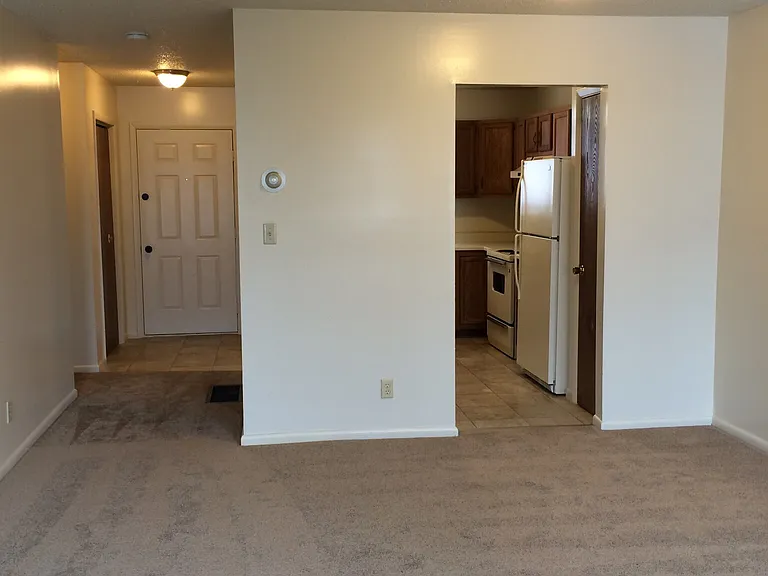 510-542 Hycliff Dr N — Photo 23