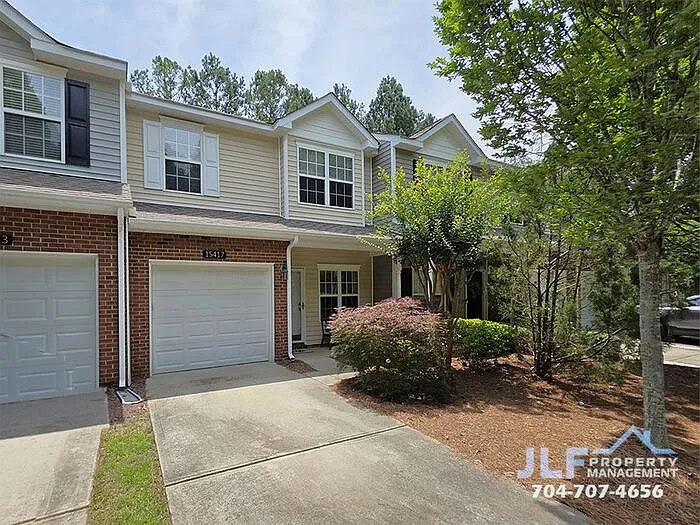 15417 Tully House Ct — Photo 1