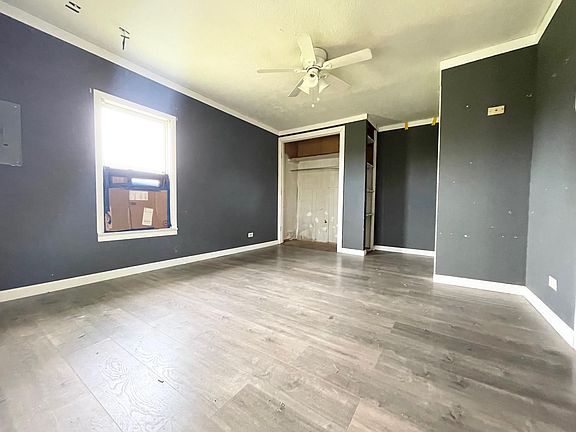 3rd image of 4219 Holland St