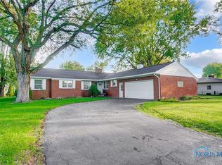1032 Breezewood Ct, Findlay, OH 45840