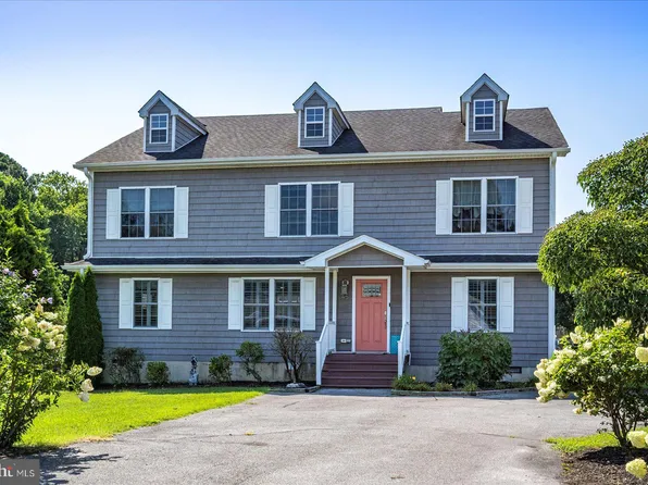 45 Clubhouse Dr, Ocean Pines, MD 21811