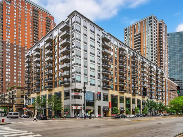 1 E 8th St APT 906, Chicago, IL 60605