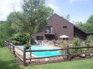 15 Cove Rd, Rhinebeck, NY 12572