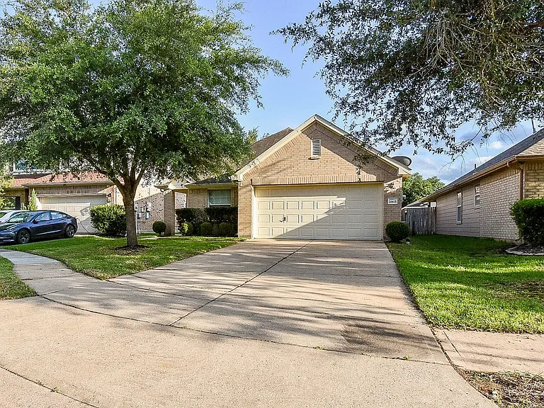 20615 Maple Rain Ct — Photo 2