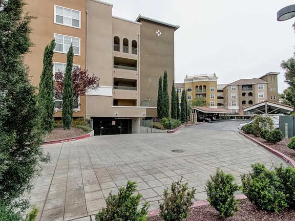 3rd image of 1445 Fruitdale Ave Unit 423