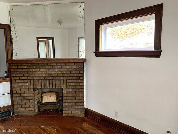 3rd image of 11821 Browning Ave