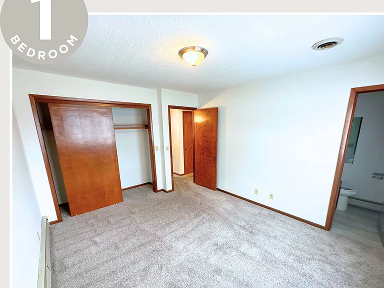 2121 Floyd Ave #2 — Photo 8