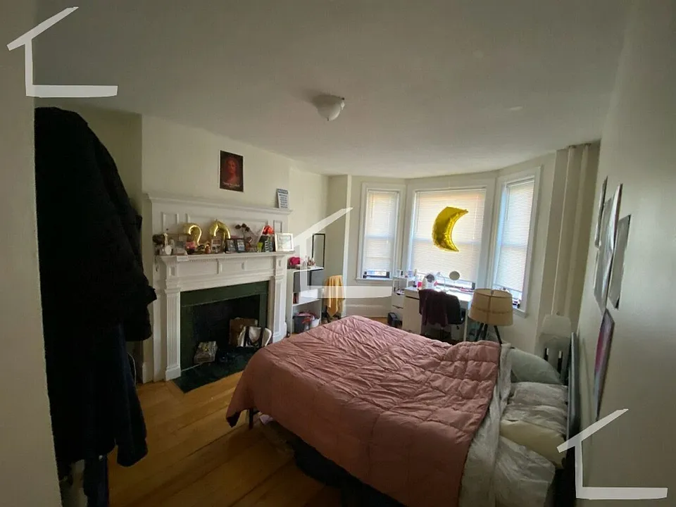 16 Glenville Ave #1