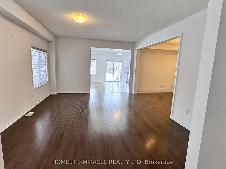 166 Seeley Ave — Photo 6