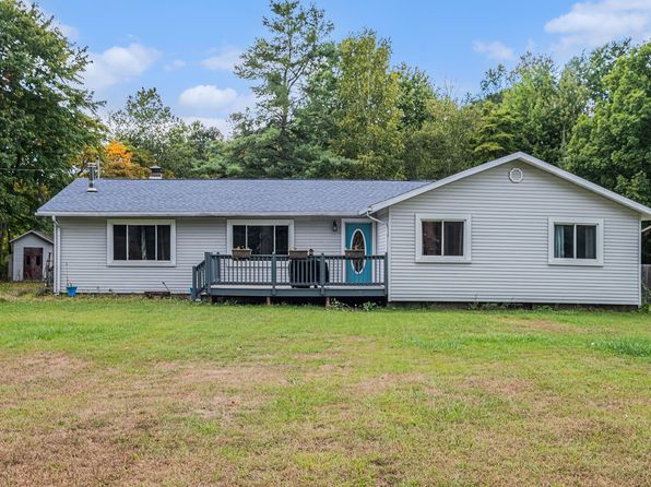 13620 East Rd, Montrose, MI 48457