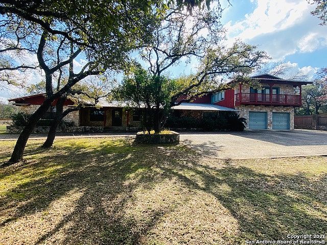 1st image of 204 Meadowbrook Dr