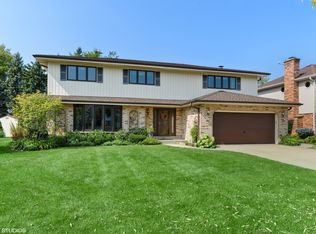 408 Craig Ct, Mount Prospect, IL 60056