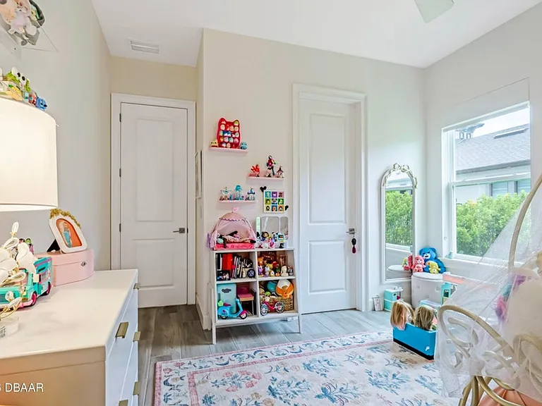 2426 Hyatt Creek Ln — Photo 32
