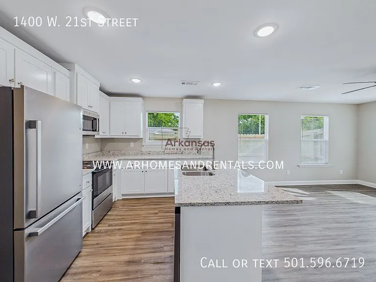 1400 W 21st St — Photo 5