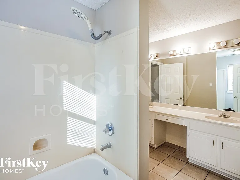 4644 Winter Park Dr — Photo 11