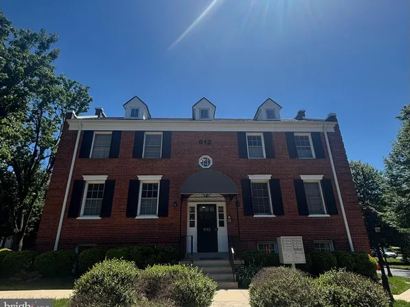 612 Bashford Ln Unit 1222, Alexandria, VA 22314