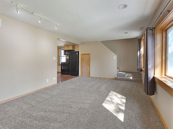 5th image of 115 Cairns Ct
