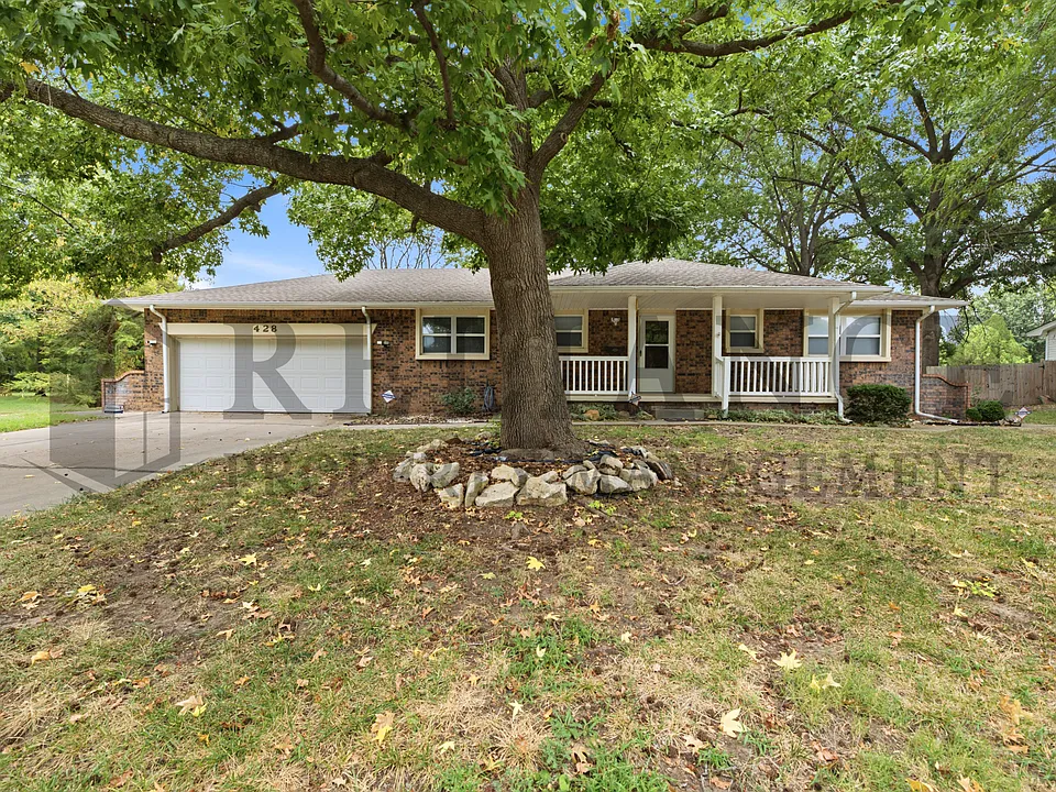 428 Peach Tree Ln