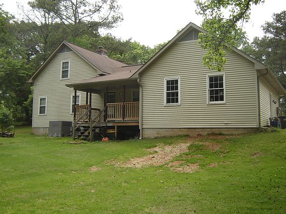 Rear rt 3/4 view