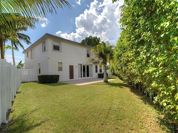 3rd image of 203 La Costa Ln