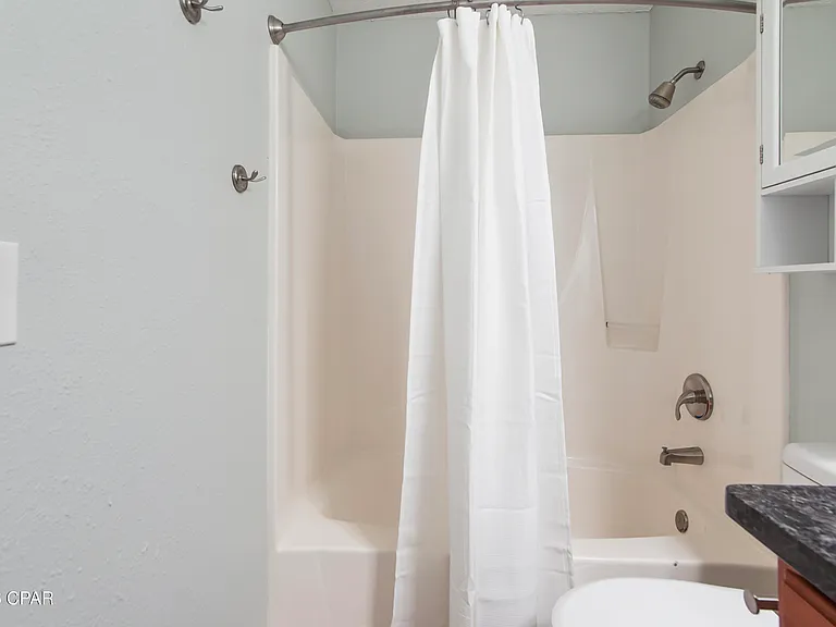 115 Circle Dr — Photo 18