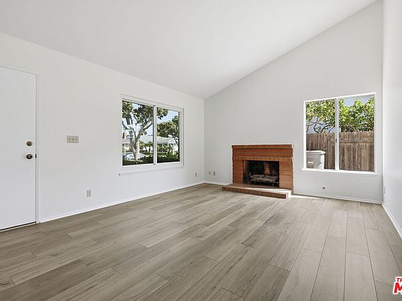 5th image of 3530 Via Marina Ave