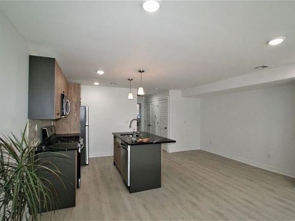 5th image of 782 Grand St #A
