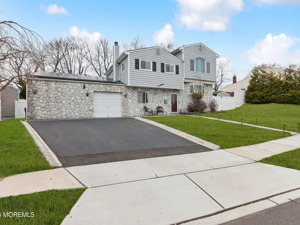 10 Walter Drive, Hazlet, NJ 07730