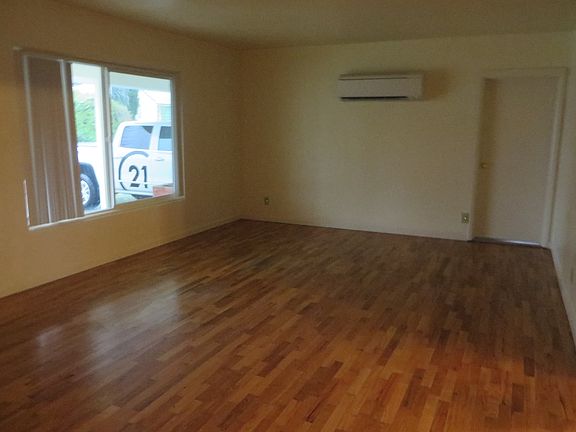 2nd image of 418 W Center St