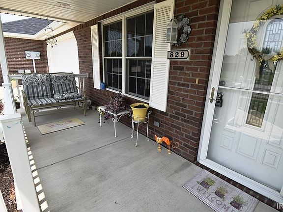 3rd image of 829 Makenna Cir