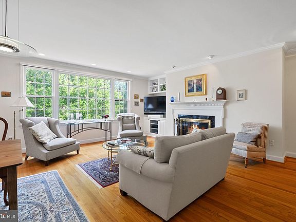 5th image of 6323 Barrister Pl