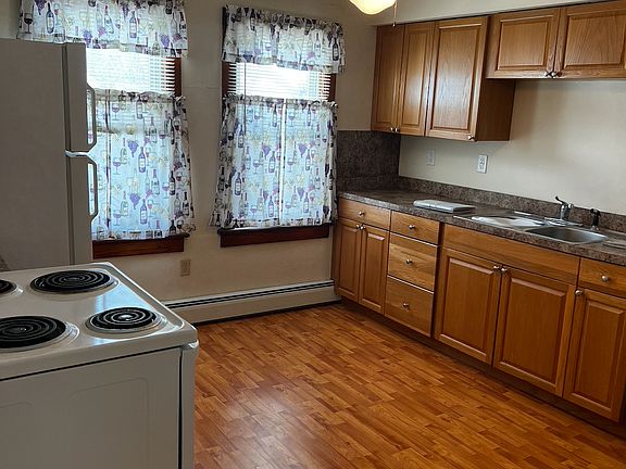 3rd image of 226 3rd St #2