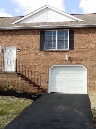 1st image of 304 Old Franklin Pl #0