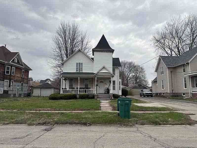 1st image of 959 W Main St
