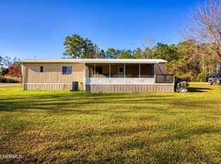 222 Trout St, Holly Ridge, NC 28445
