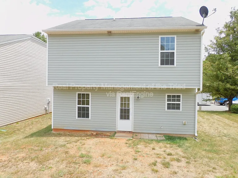 1475 Worchester St — Photo 18