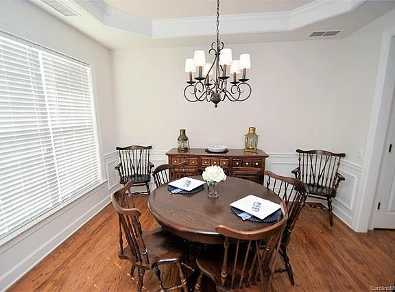 5th image of 749 Treverton Dr