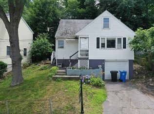 71 Lakeview Ave, Waltham, MA 02451