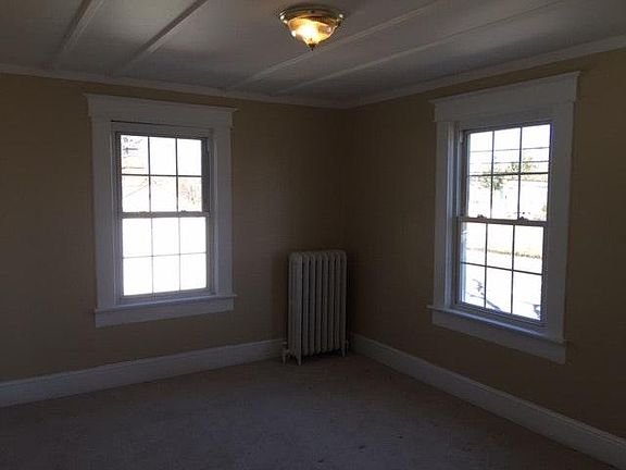 3rd image of 900 Deer Park Ave #2