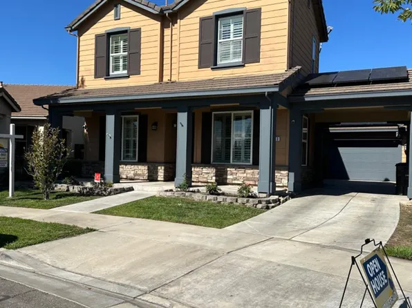 323 Cabernet Dr, Oakdale, CA 95361