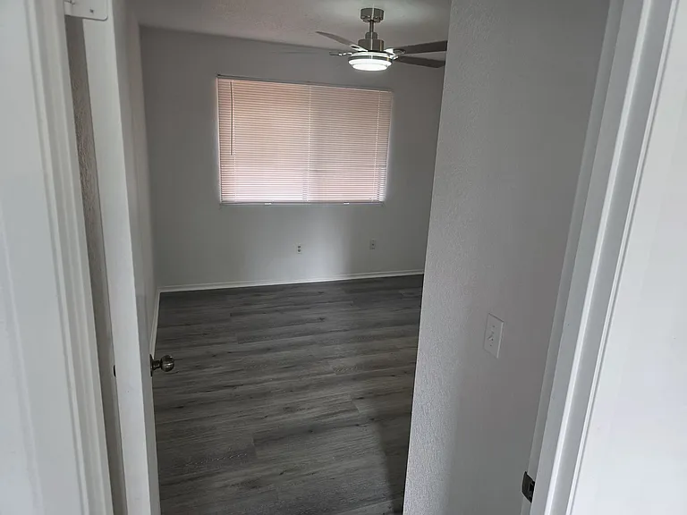 5550 Traffic Way #7 — Photo 9
