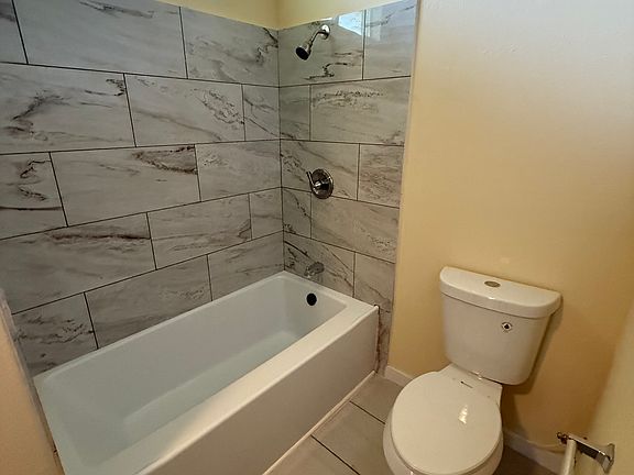 2nd image of 2523 124th Pl NE