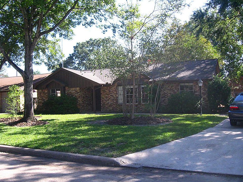 1st image of 10515 Haddington Dr