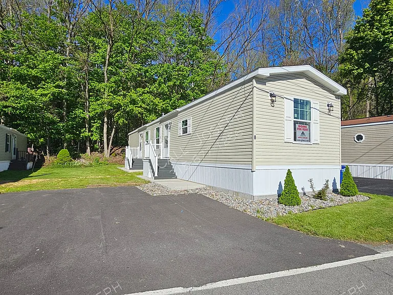 6120 Rock Cut Rd #8 — Photo 12